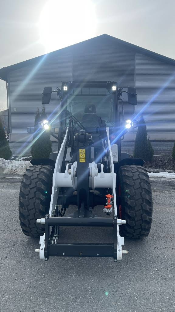 Bobcat L95 Pyöräkuormaaja - Image 5