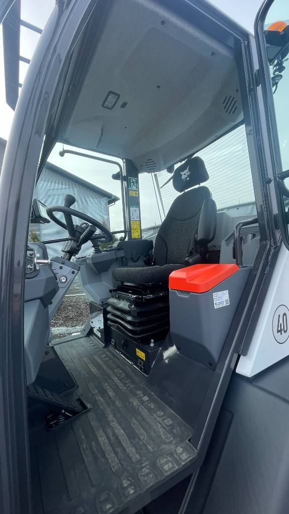 Bobcat L95 Pyöräkuormaaja - Image 10