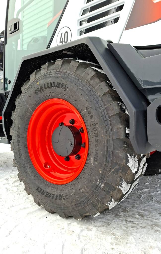 Bobcat L95 Pyöräkuormaaja RENT - Image 16