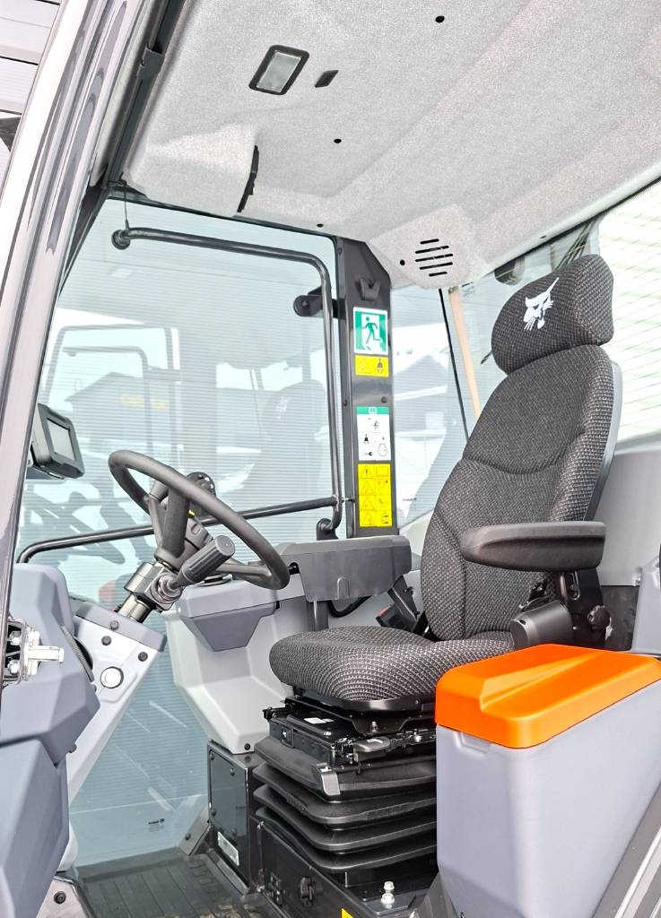 Bobcat L95 Pyöräkuormaaja RENT - Image 19