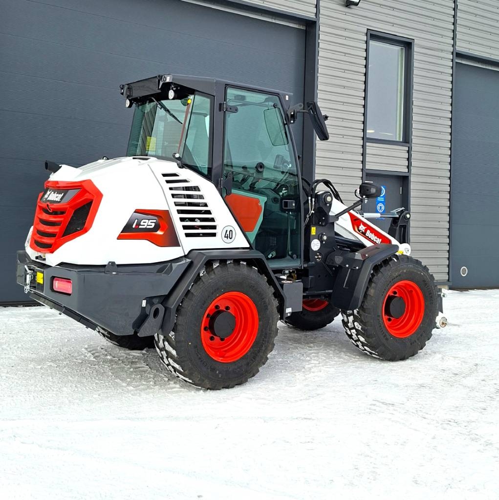 Bobcat L95 Pyöräkuormaaja RENT - Image 7