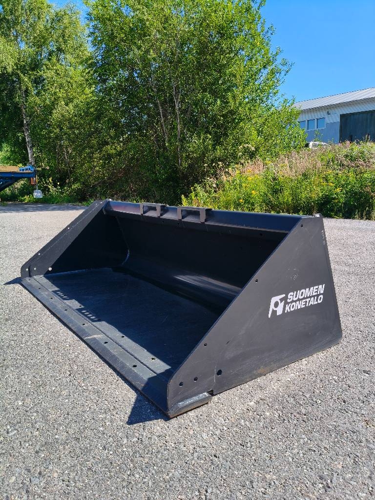 Myydään Bobcat Matalaprofiilikauha 188cm
