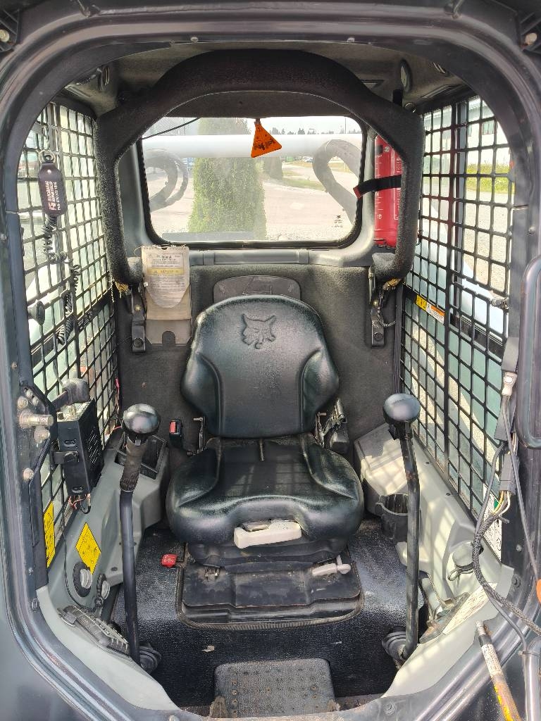 Bobcat S570 Liukuohjattu kuormaaja - Image 7