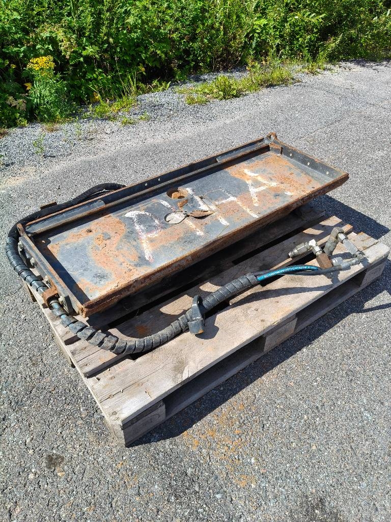 Myydään Bobcat TILT-TACH (Käytetty)