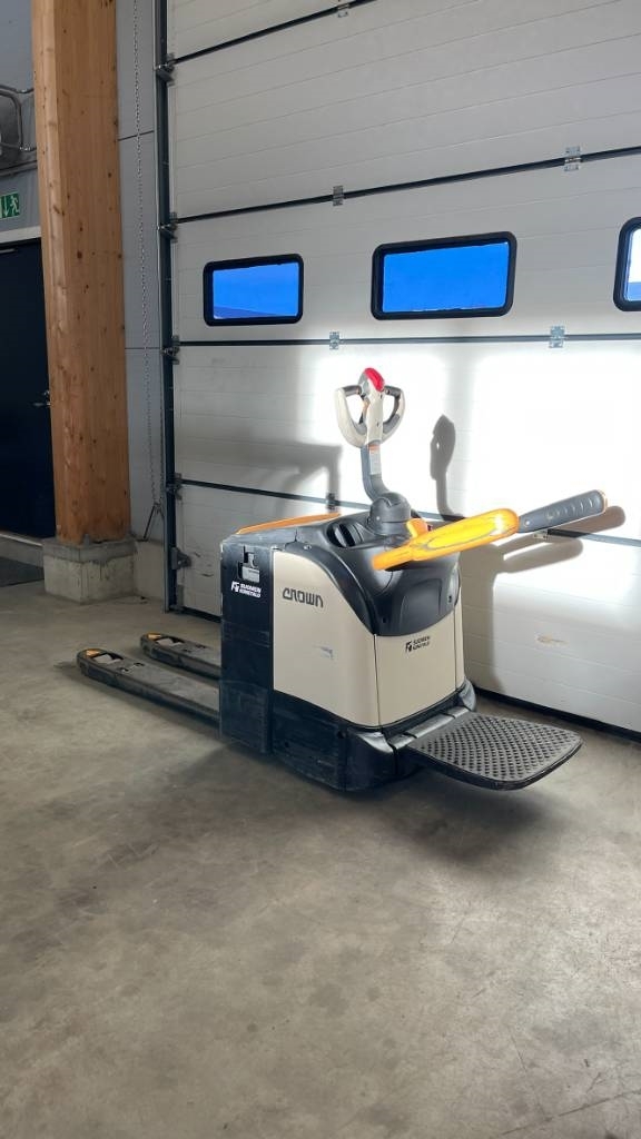 Myydään Crown WT3040 Lavansiirtovaunu